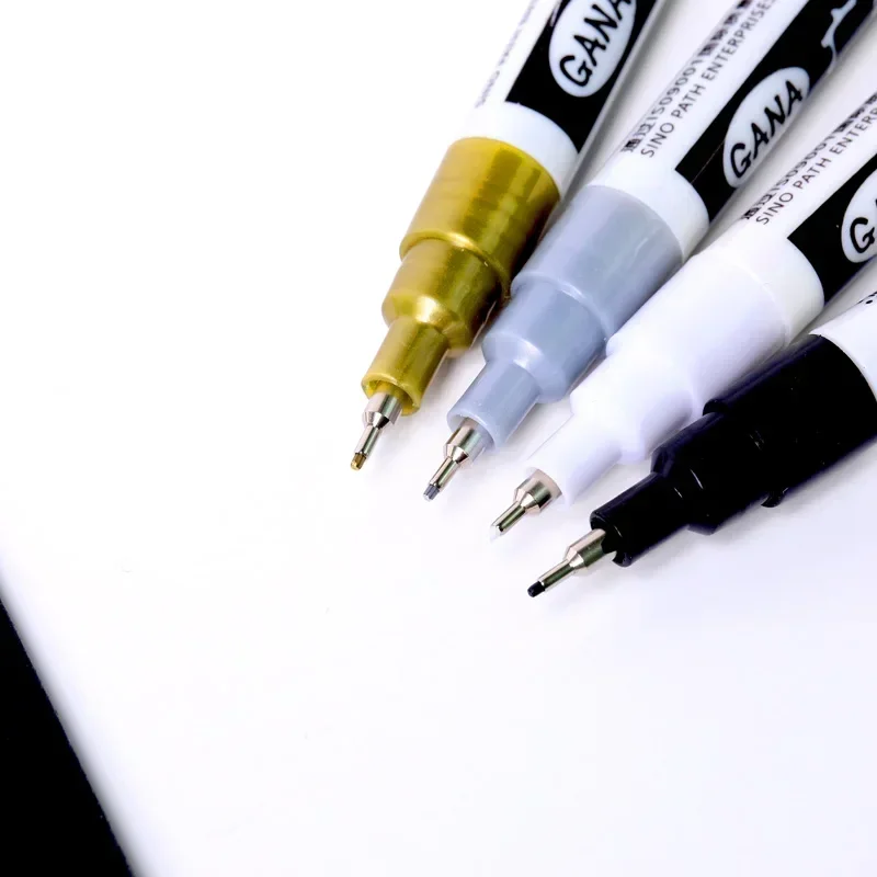 4本/セット 油性白黒永久ペイントマーカーペン 0.7mm  - Whiteboard Marker Set のレビューと価格